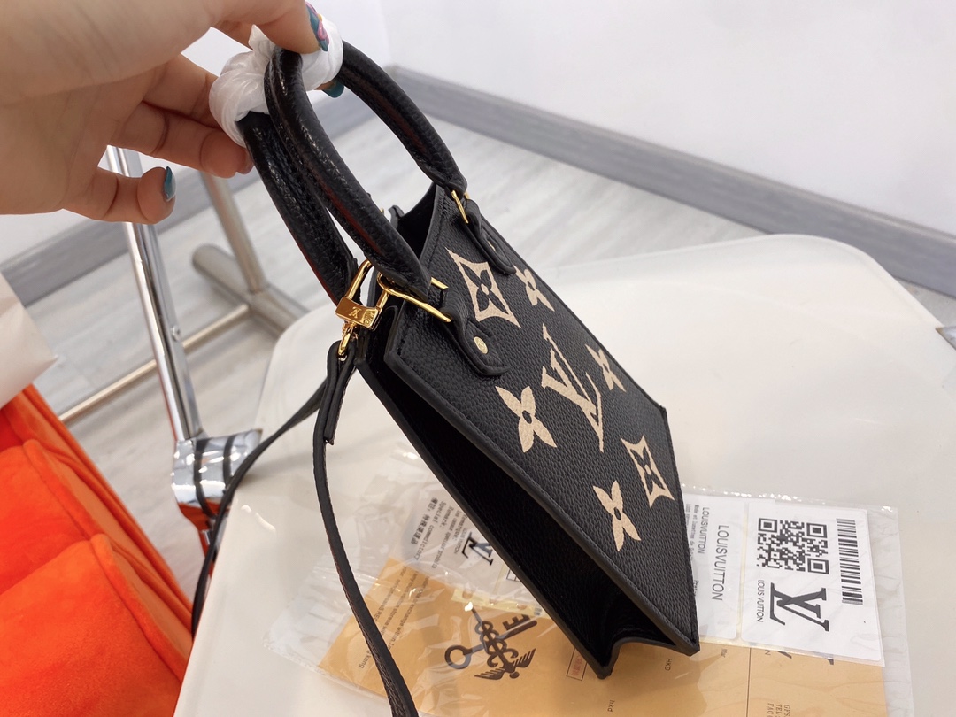 LV gallery