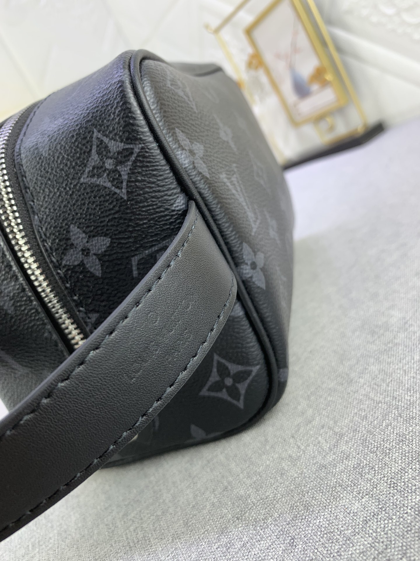LV gallery