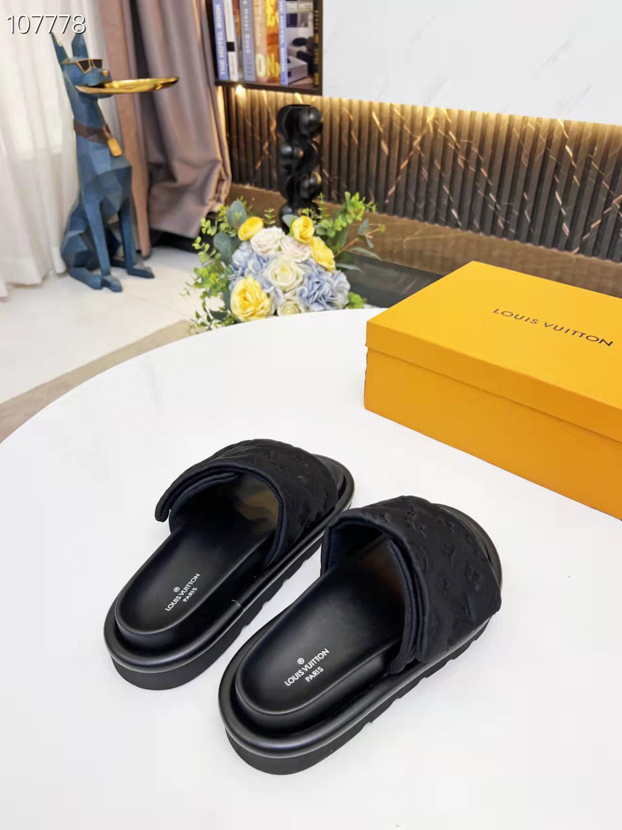 LV gallery