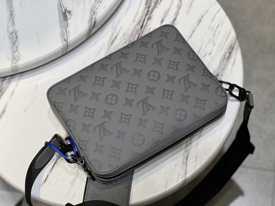 LV gallery