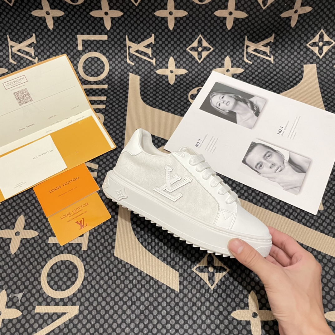 LV gallery