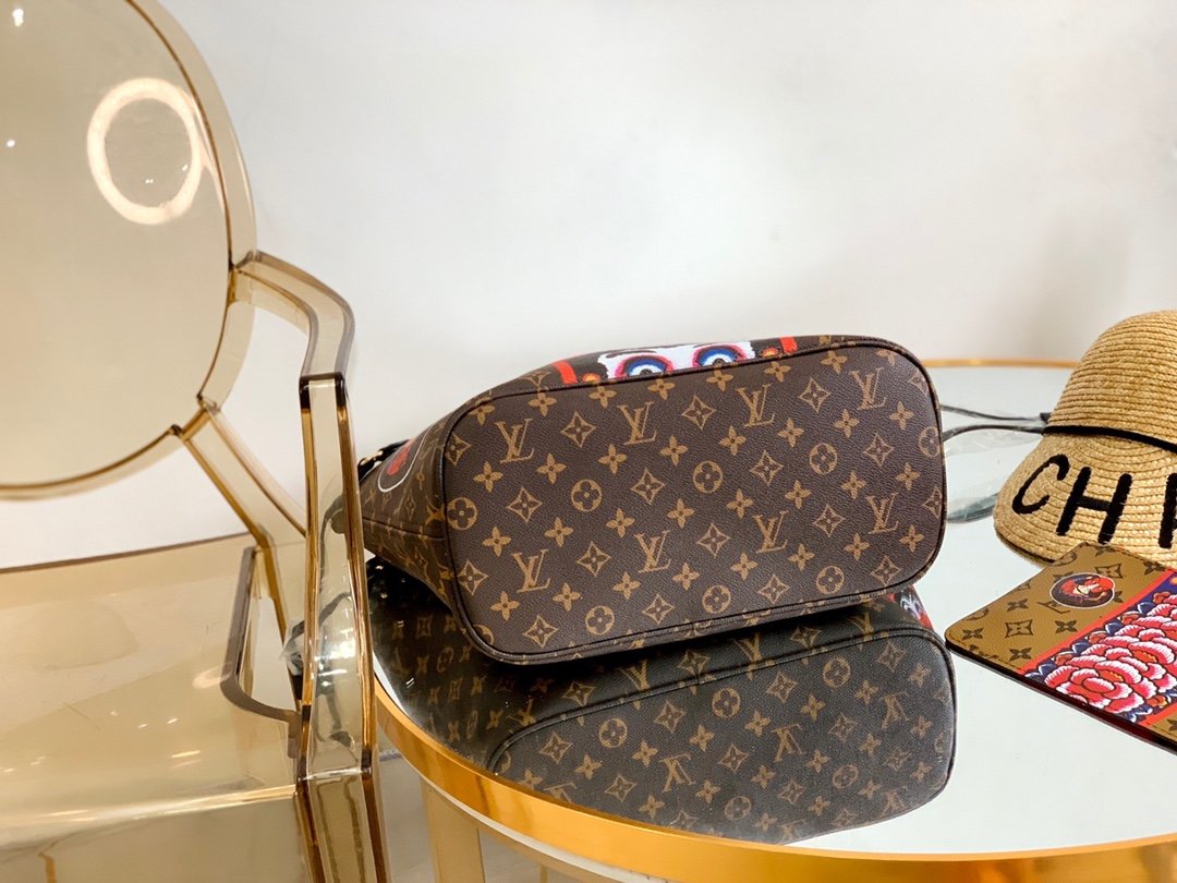 LV gallery