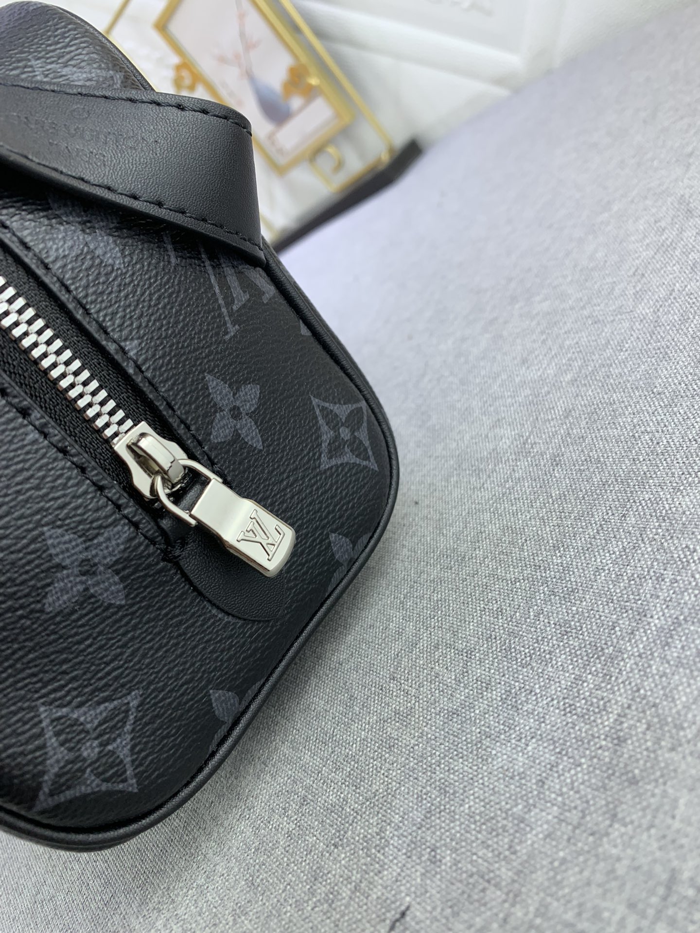 LV gallery