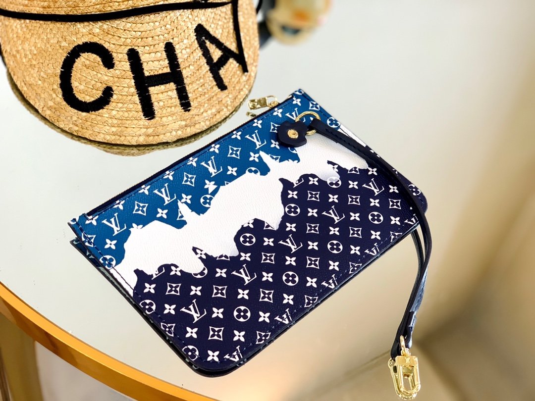 LV gallery