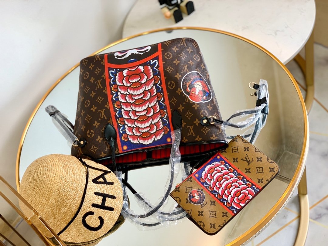 LV gallery