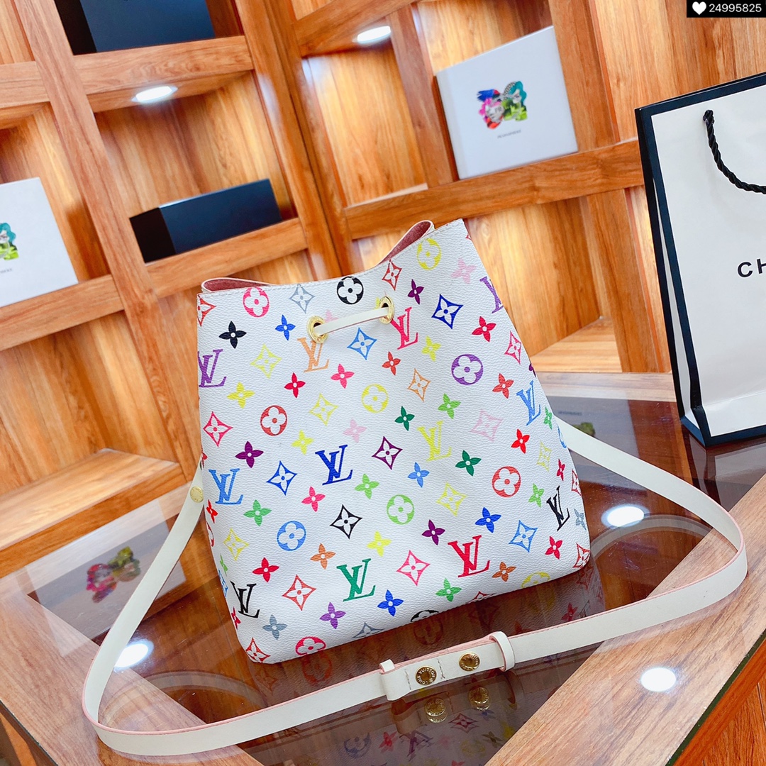 LV gallery