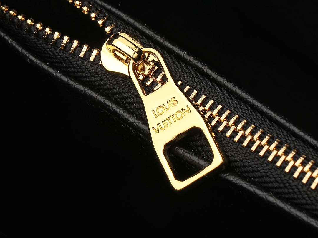 LV gallery
