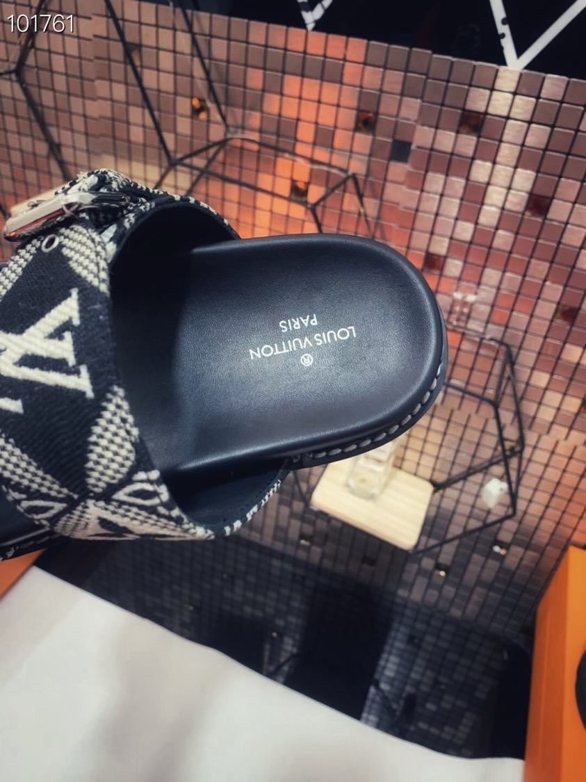 LV gallery