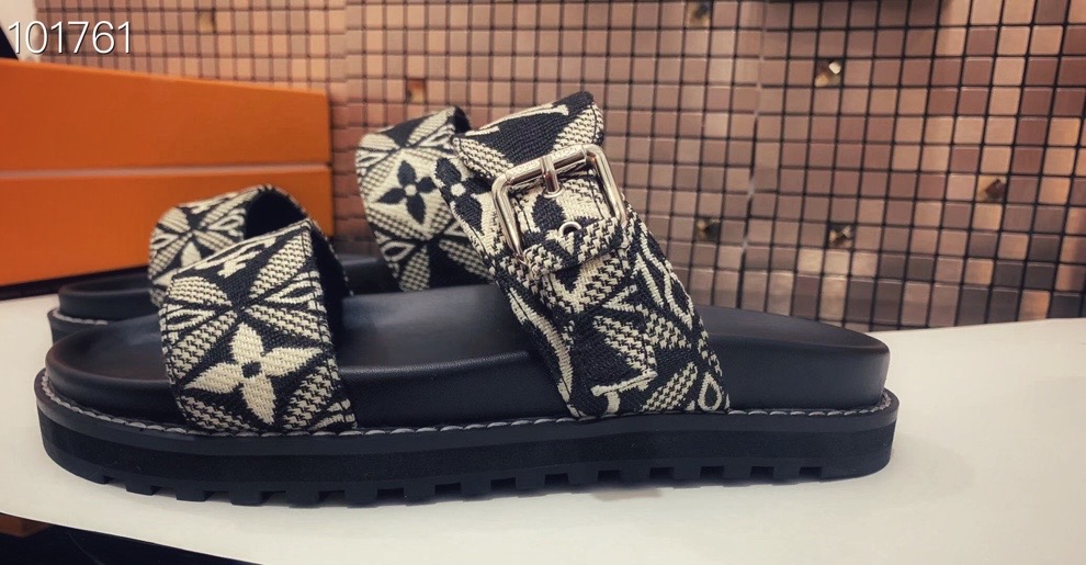 LV gallery
