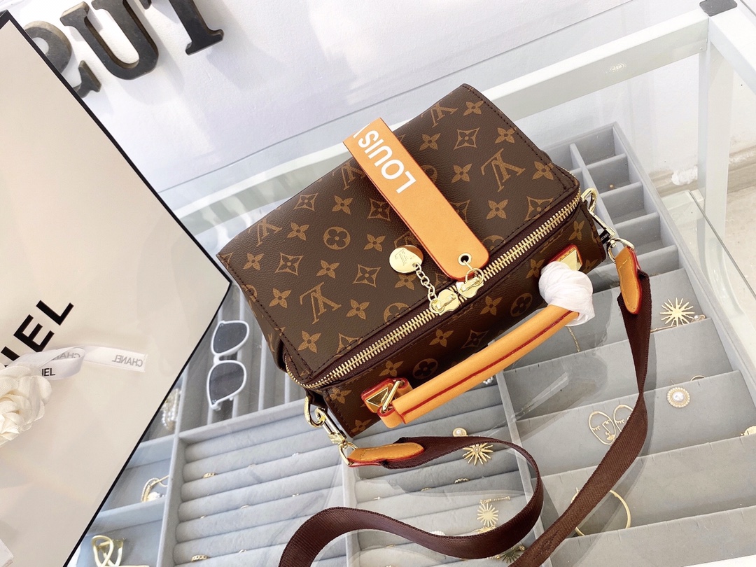 LV gallery