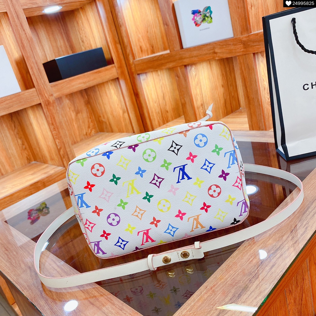 LV gallery