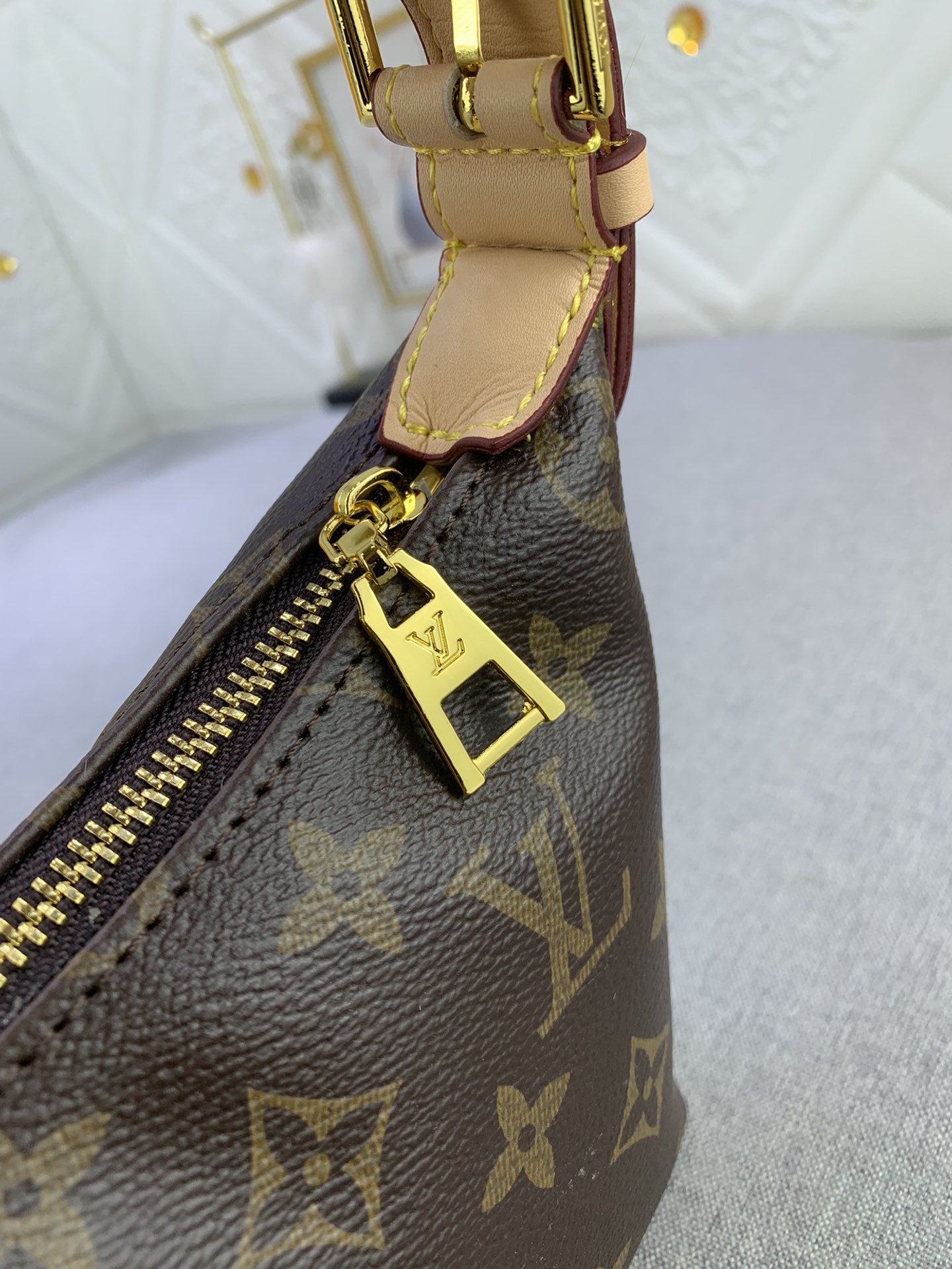 LV gallery
