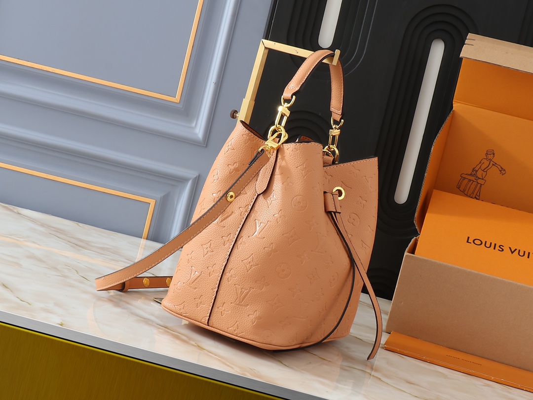 LV gallery