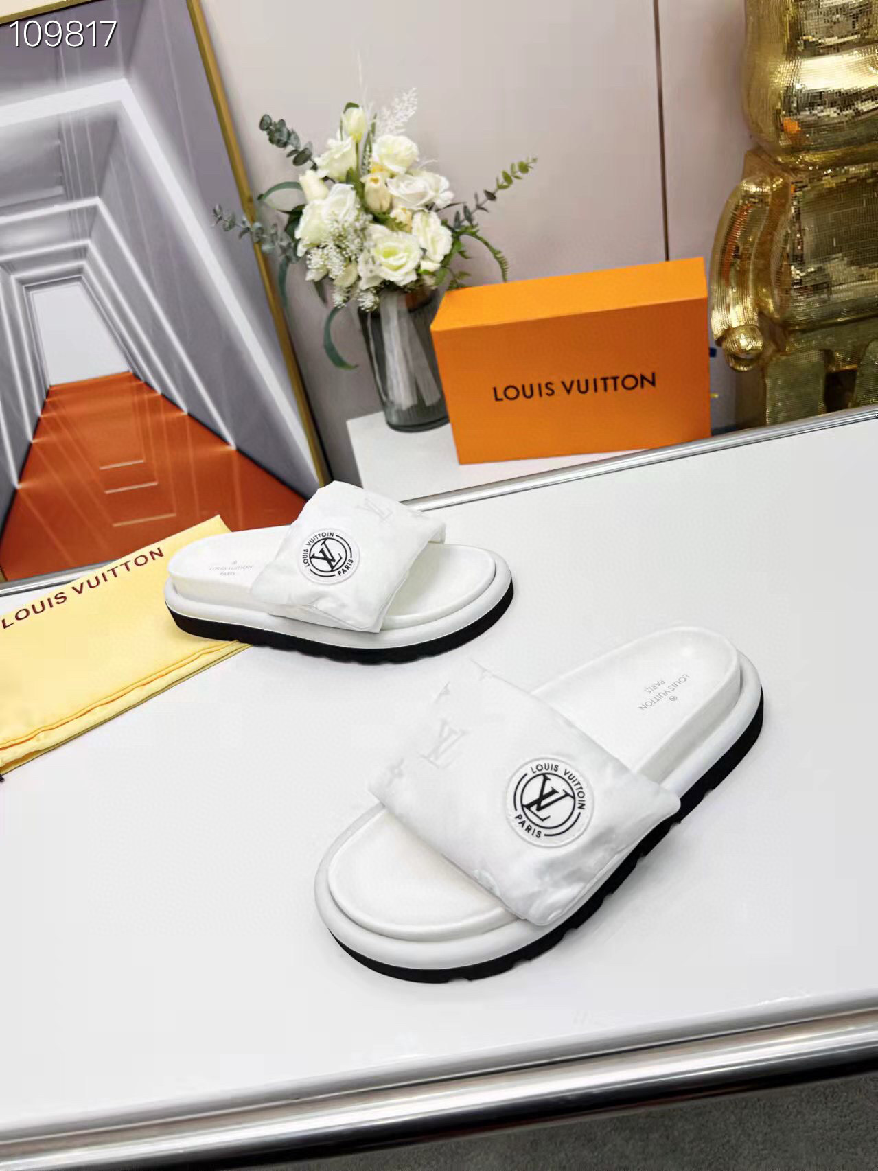 LV gallery