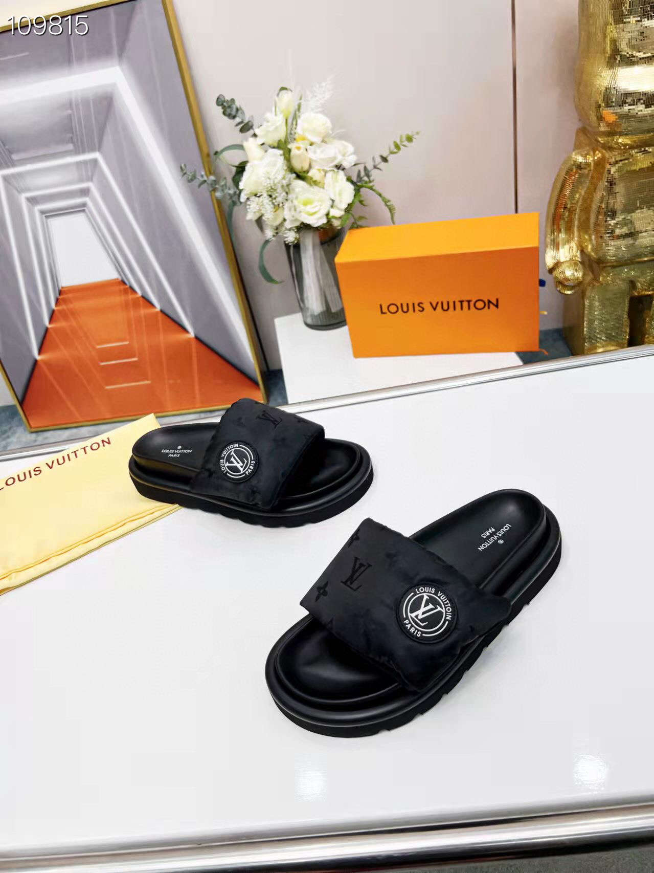 LV gallery