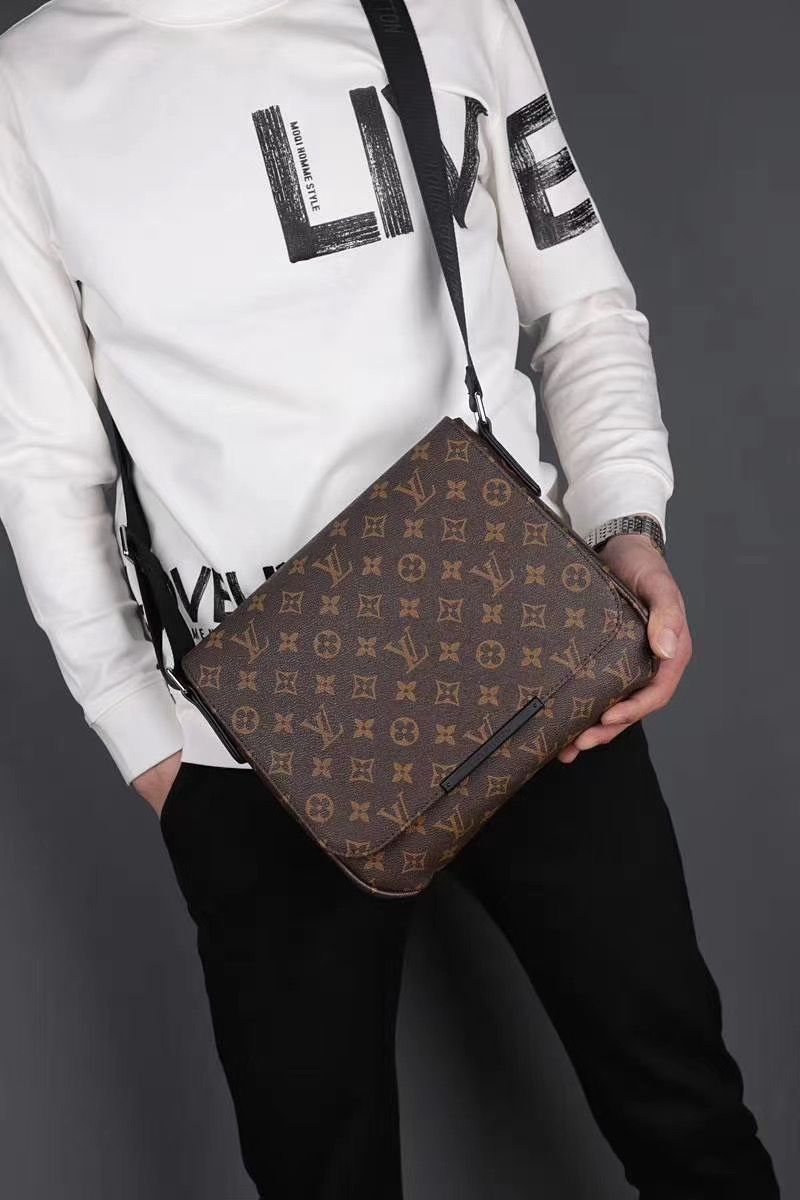 LV gallery