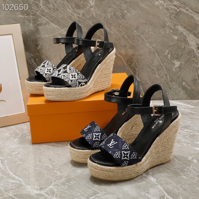 LV gallery