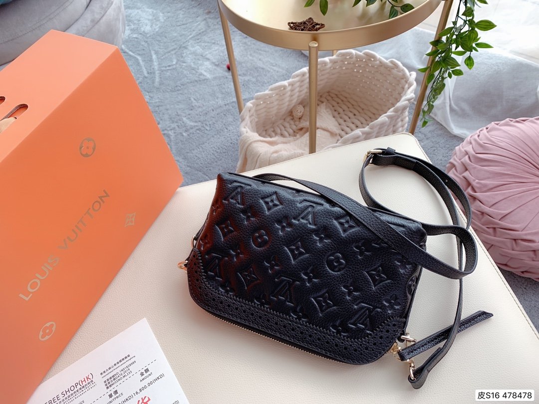LV gallery