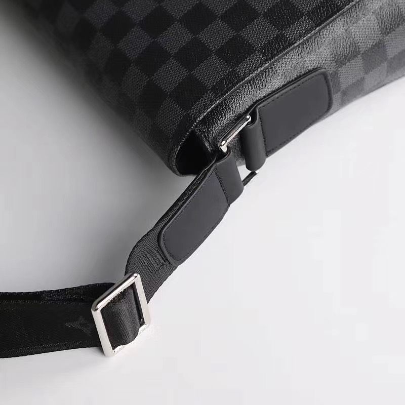 LV gallery