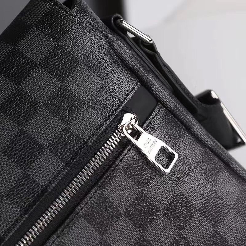 LV gallery