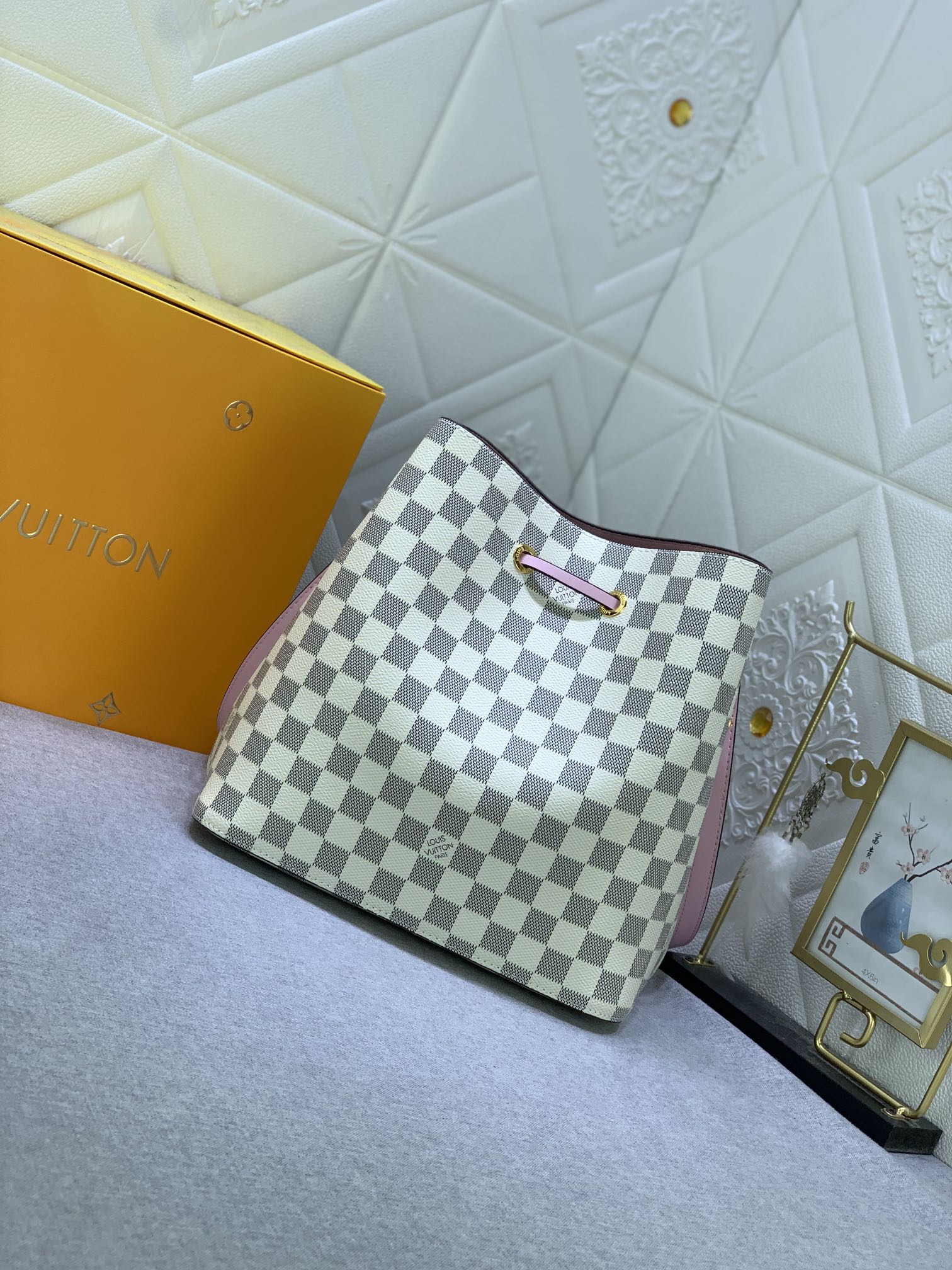 LV $69 gallery