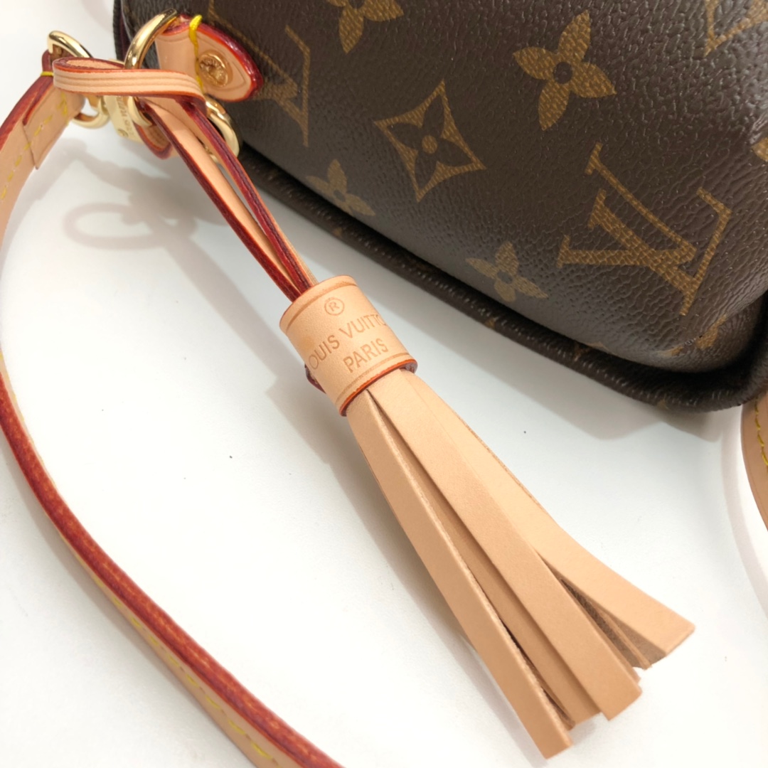 LV gallery