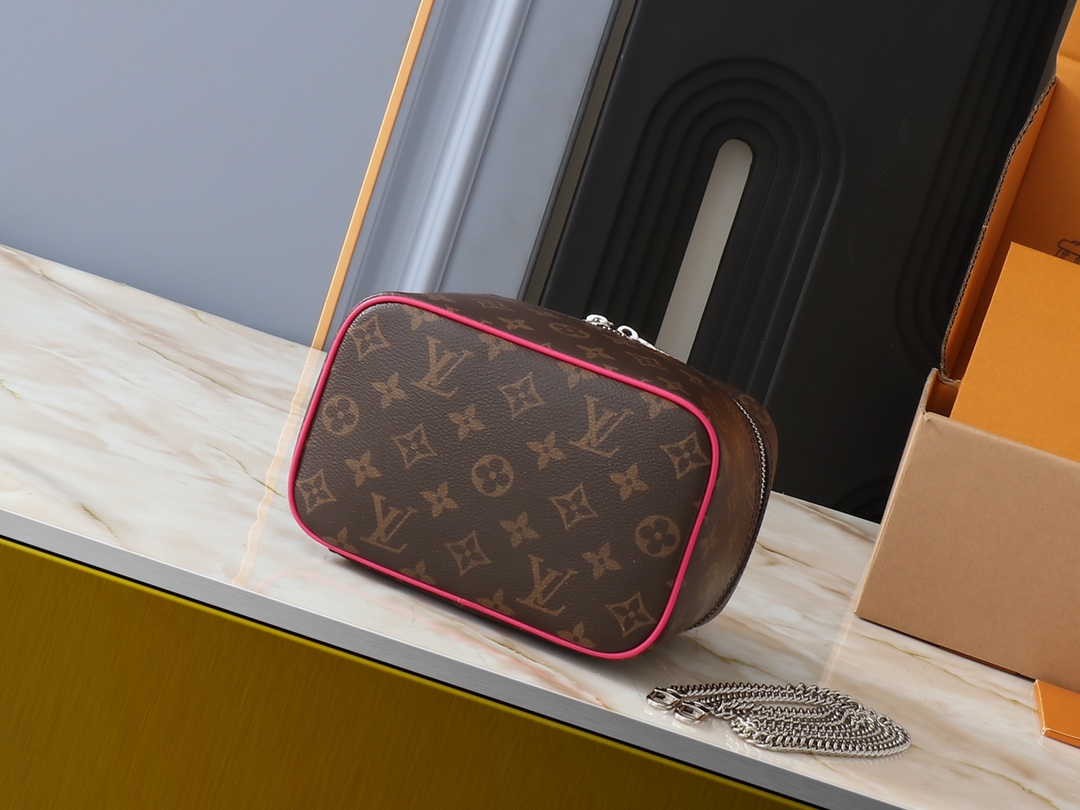 LV gallery