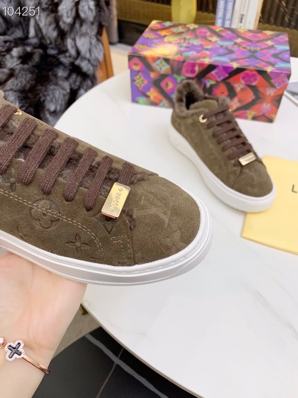 LV gallery