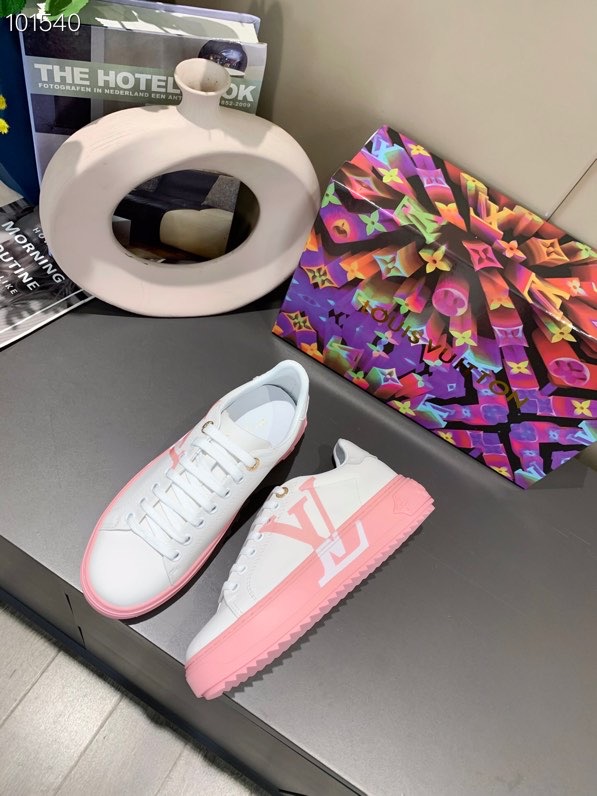 LV gallery