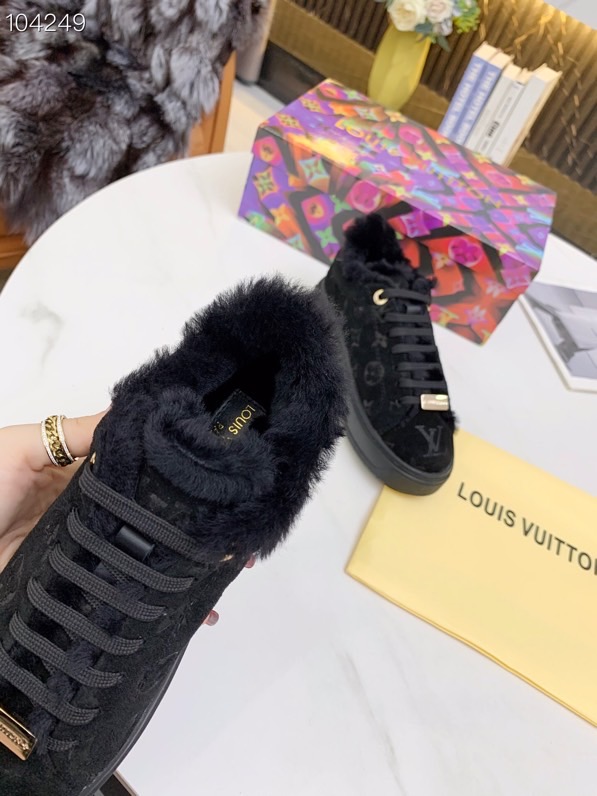 LV gallery