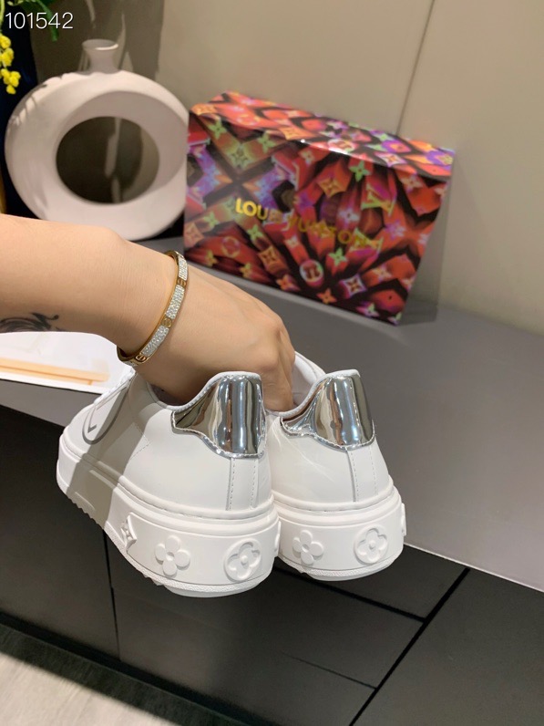 LV gallery