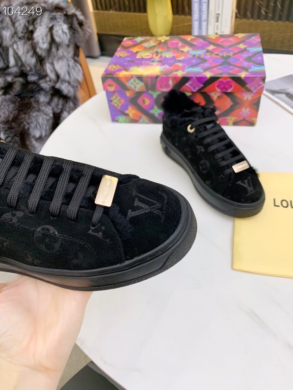 LV gallery