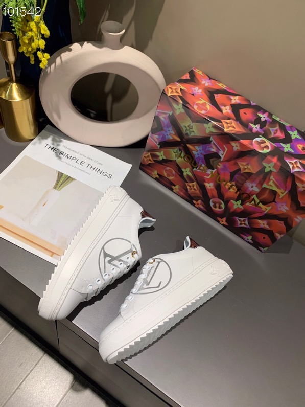 LV gallery