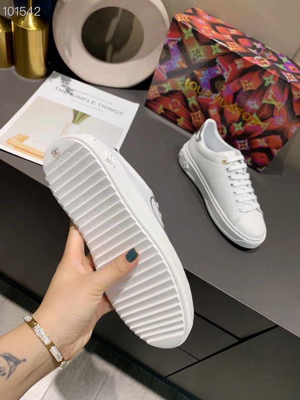 LV gallery