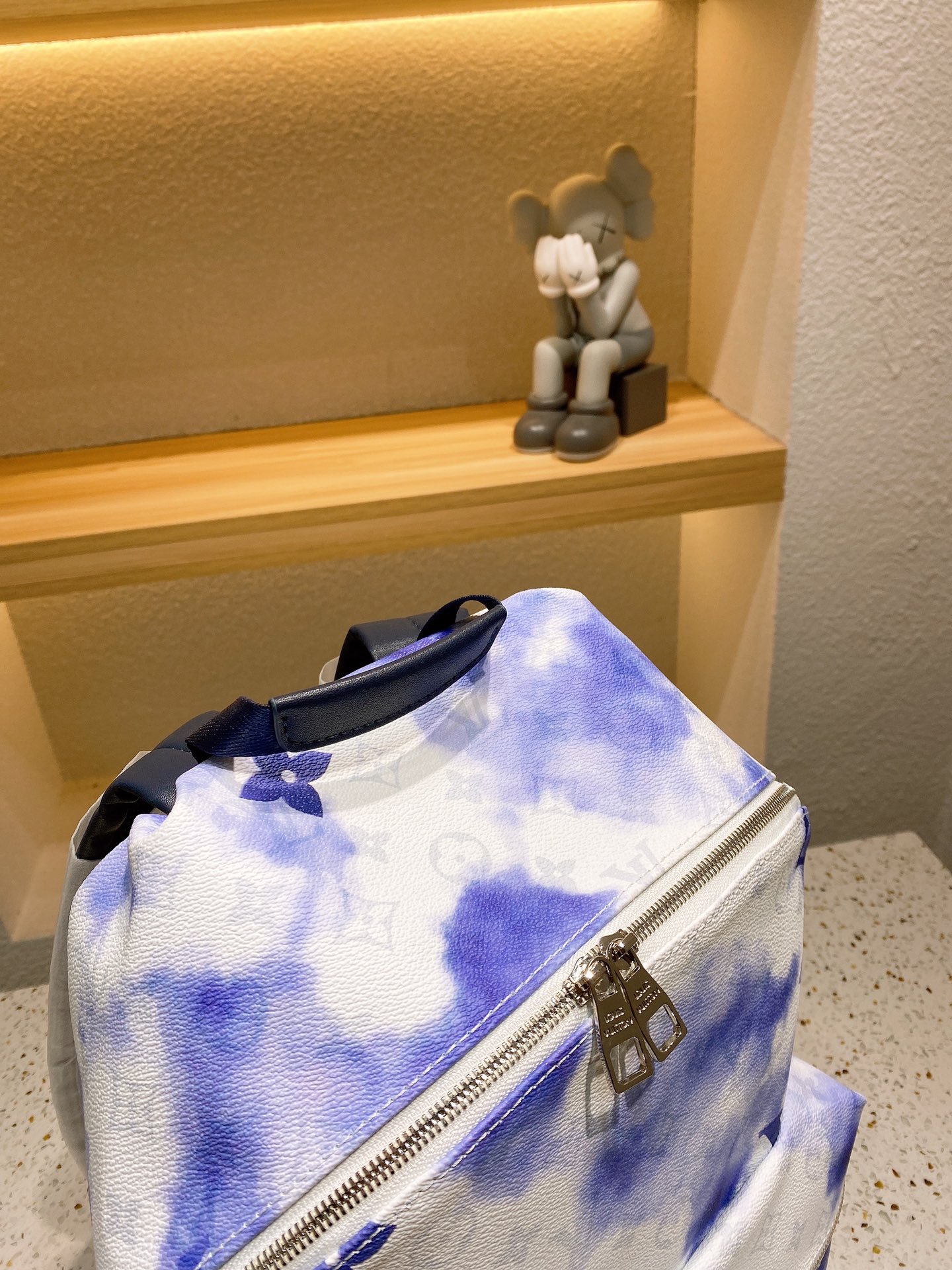 LV gallery
