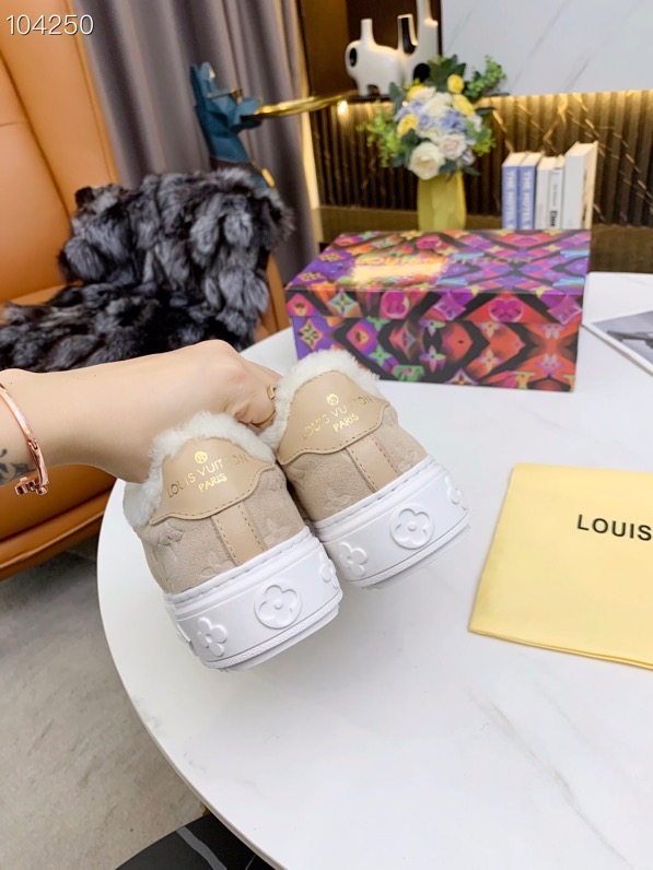 LV gallery