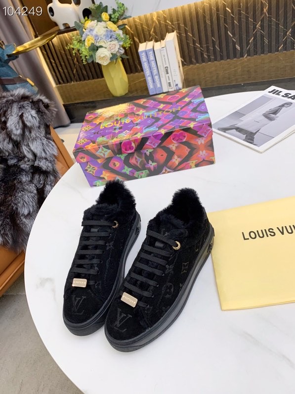LV gallery
