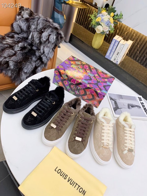 LV gallery