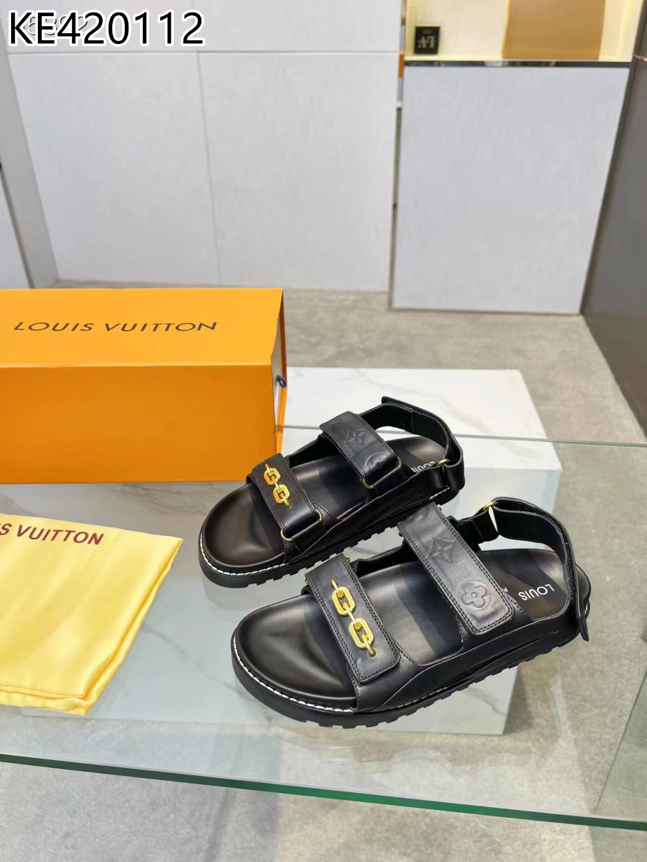 LV gallery