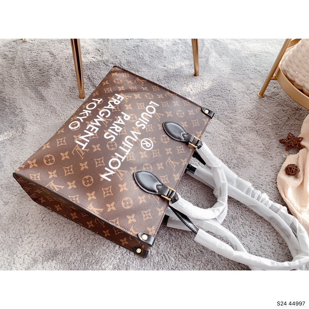 LV $88 gallery