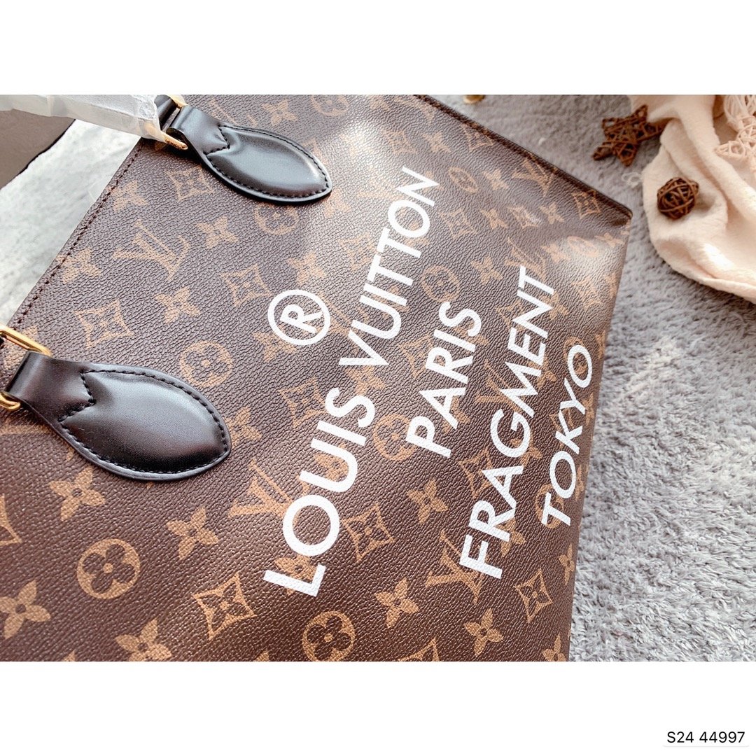 LV $88 gallery
