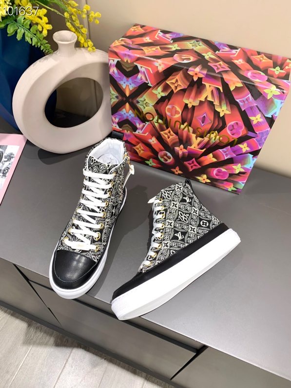 LV gallery