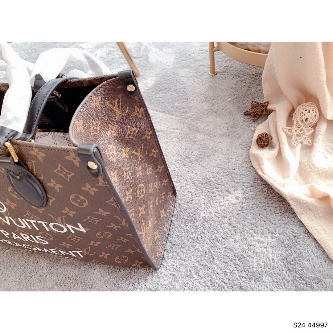 LV $88 gallery