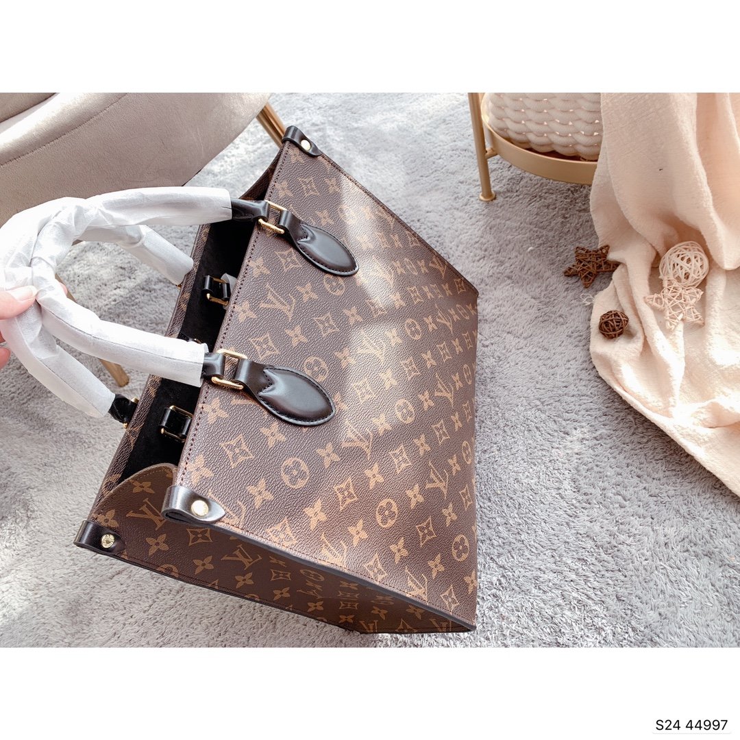 LV $88 gallery