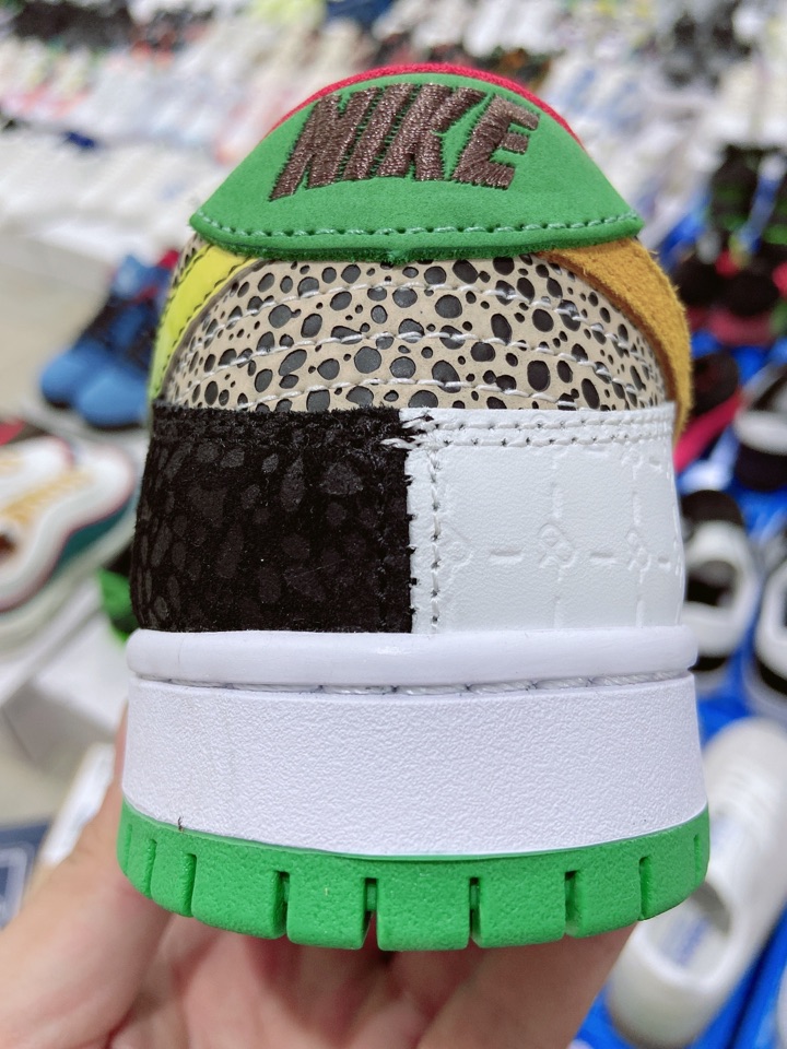 NIKE gallery