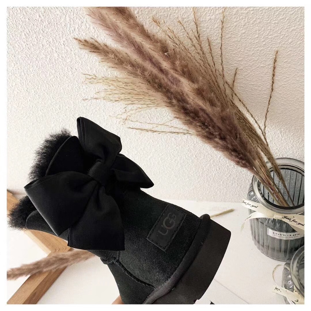 UGG gallery