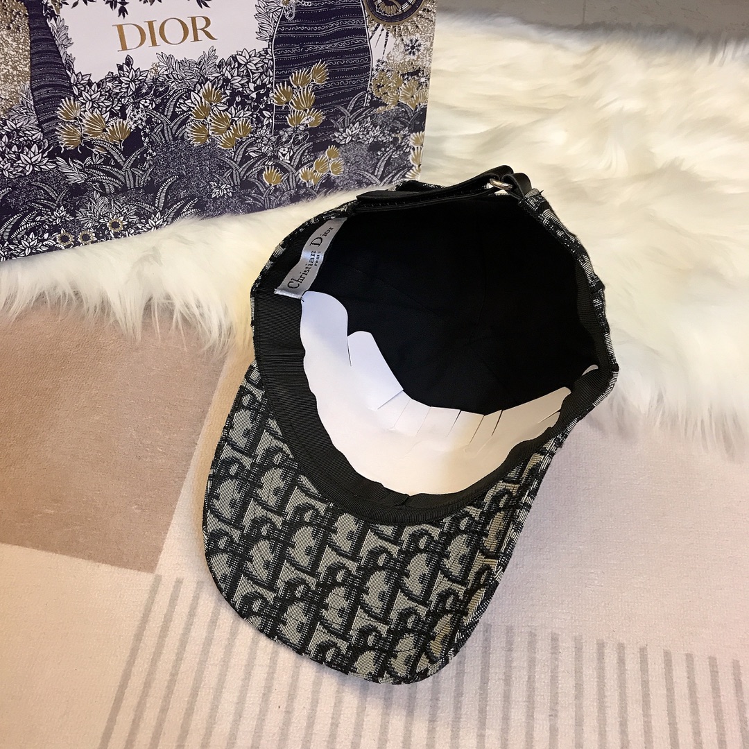 DR $28 gallery
