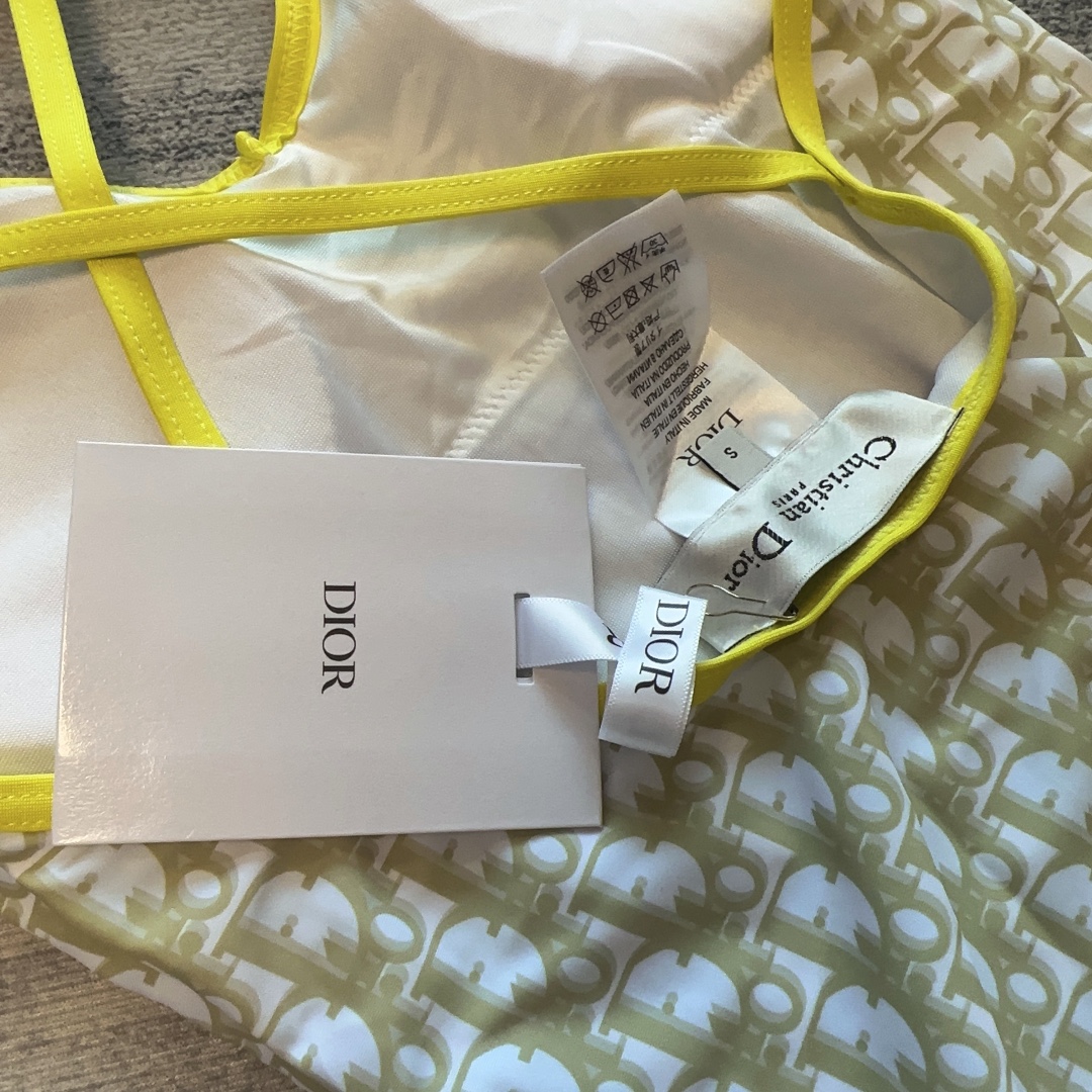 DR $28 gallery