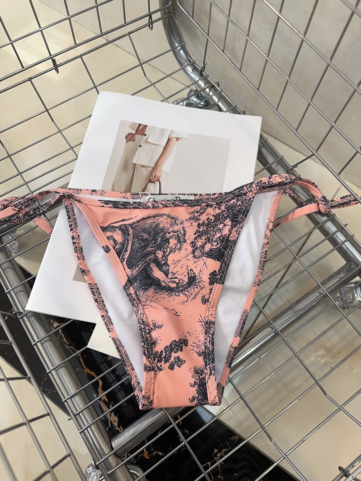 DR $30 gallery