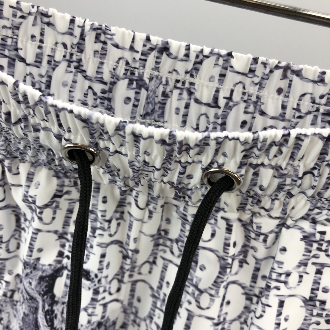 DR $32 gallery